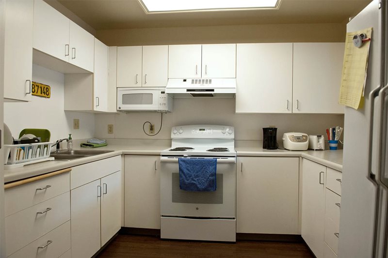 Stevens Court kitchen