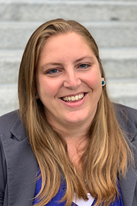 Vicki-Vanderwerf_Headshot_200x300.jpg