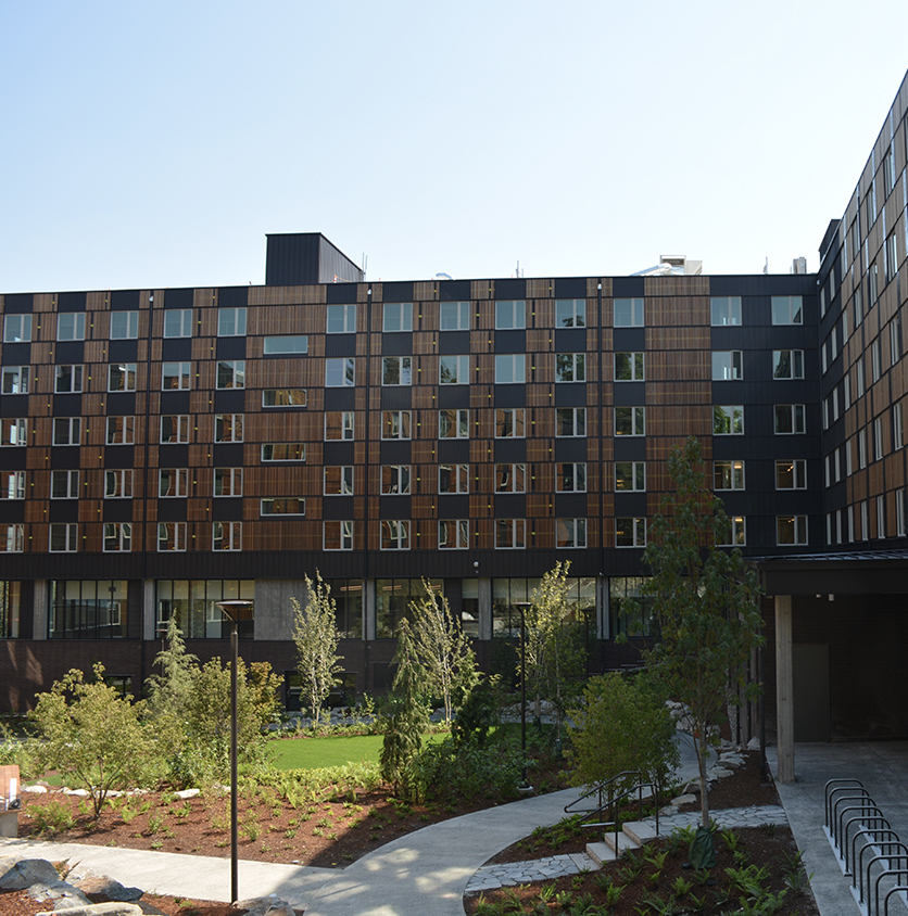 Exterior Spratlen Hall decorative